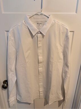True Classic White Men's Fitted Button-Down Dress Shirt